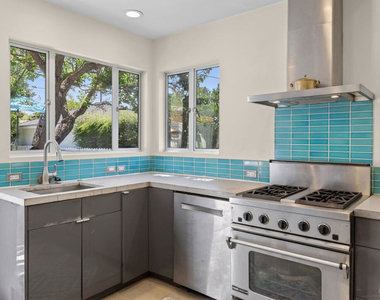 2746 Stoner Avenue - Photo Thumbnail 7