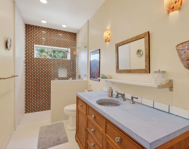2746 Stoner Avenue - Photo Thumbnail 13