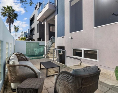 4611 Roma Court - Photo Thumbnail 19