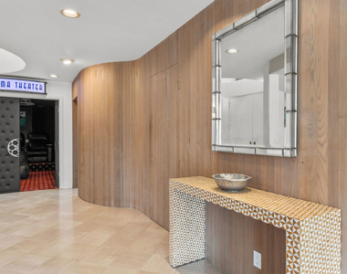 4611 Roma Court - Photo Thumbnail 3