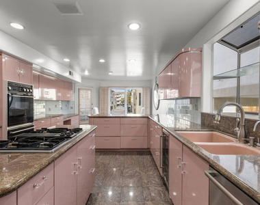 4611 Roma Court - Photo Thumbnail 9