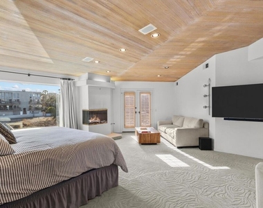 4611 Roma Court - Photo Thumbnail 12