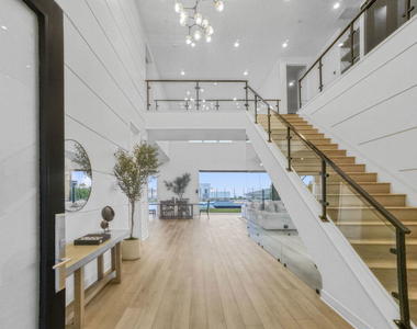 11811 N Greenwood Drive - Photo Thumbnail 5
