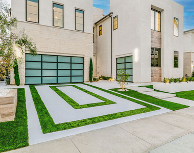 11811 N Greenwood Drive - Photo Thumbnail 4