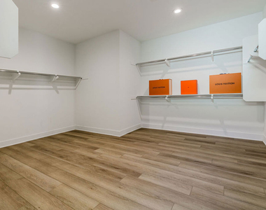 11811 N Greenwood Drive - Photo Thumbnail 27