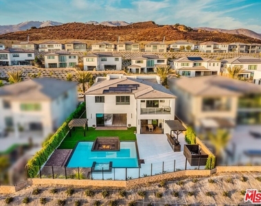 11811 N Greenwood Drive - Photo Thumbnail 2