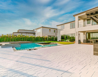 11811 N Greenwood Drive - Photo Thumbnail 32