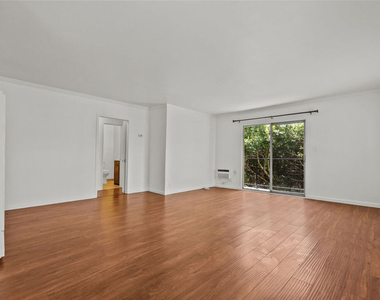 1540 N Fuller Avenue - Photo Thumbnail 8