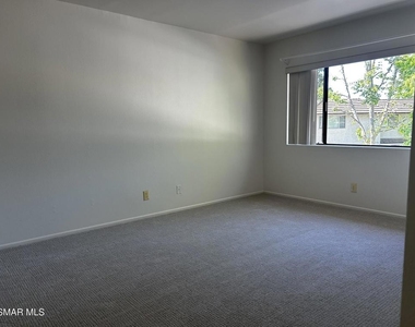 2884 Instone Court - Photo Thumbnail 7
