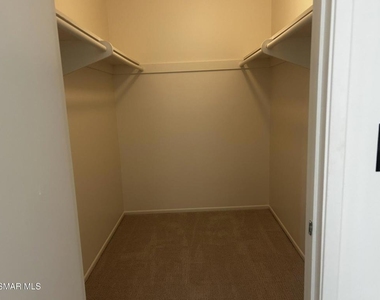 2884 Instone Court - Photo Thumbnail 8