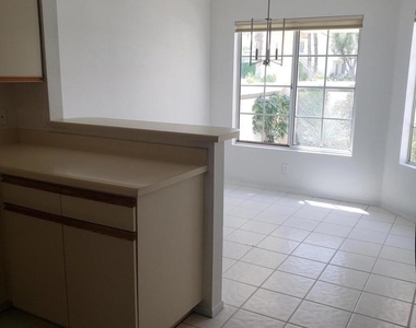 136 Desert Falls Drive E - Photo Thumbnail 13