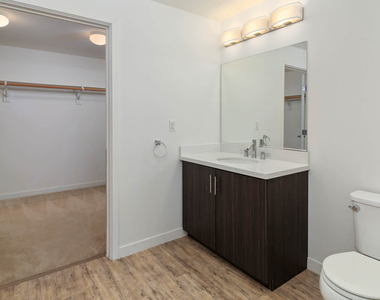 1333 Powell Street - Photo Thumbnail 44