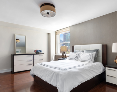 160  Central Park S - Photo Thumbnail 4