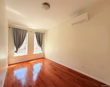 28 North Street - Photo Thumbnail 3