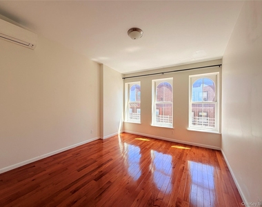 28 North Street - Photo Thumbnail 1