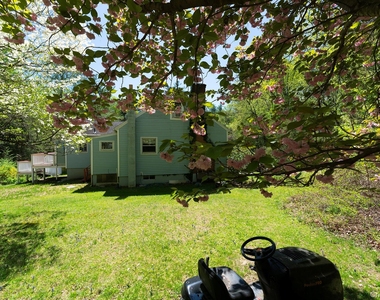 21 Van Dam Road - Photo Thumbnail 28