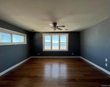 14 Bayville Avenue - Photo Thumbnail 3