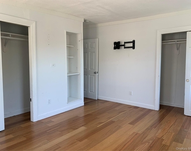 14 Bayville Avenue - Photo Thumbnail 6