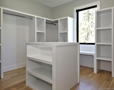 23 Hudson Avenue - Photo Thumbnail 10