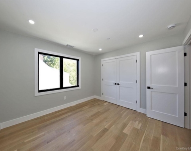 23 Hudson Avenue - Photo Thumbnail 16