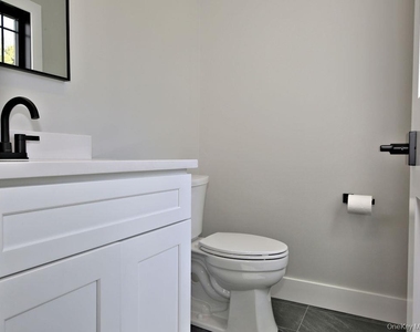 23 Hudson Avenue - Photo Thumbnail 15