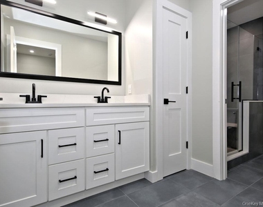 23 Hudson Avenue - Photo Thumbnail 12