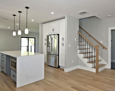 23 Hudson Avenue - Photo Thumbnail 4