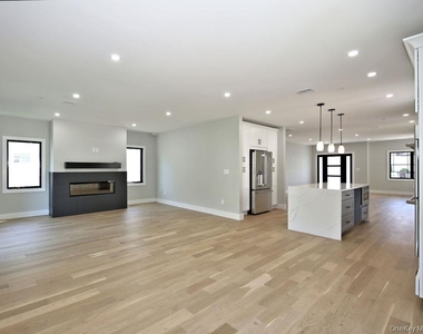 23 Hudson Avenue - Photo Thumbnail 5