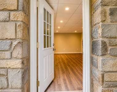 30 Dimiceli Street - Photo Thumbnail 5