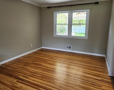 72 Schriever Lane - Photo Thumbnail 18