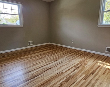 72 Schriever Lane - Photo Thumbnail 17
