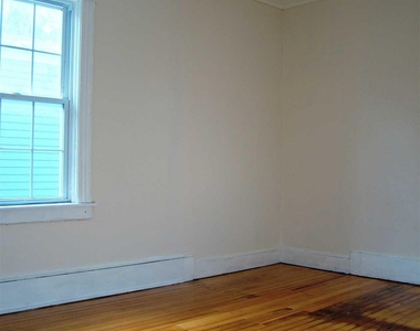 10 Worrall Avenue - Photo Thumbnail 6
