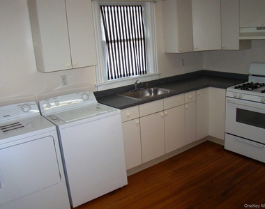 10 Worrall Avenue - Photo Thumbnail 2
