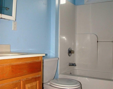 10 Worrall Avenue - Photo Thumbnail 7