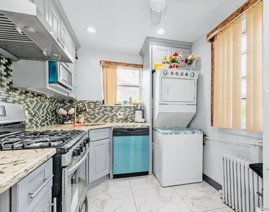 245-24 77 Crescent - Photo Thumbnail 1