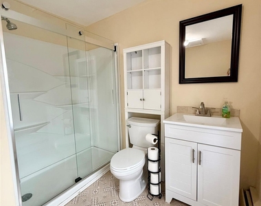 42 Peck Street - Photo Thumbnail 9