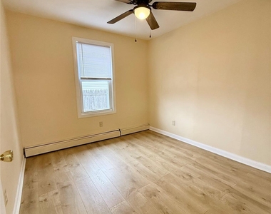 42 Peck Street - Photo Thumbnail 11