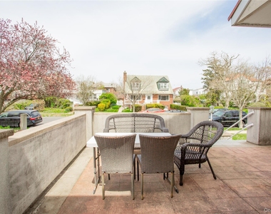 136 E Olive Street - Photo Thumbnail 3