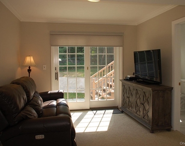 18 Coralyn Avenue - Photo Thumbnail 5