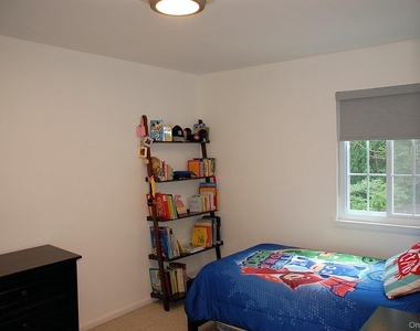 18 Coralyn Avenue - Photo Thumbnail 7