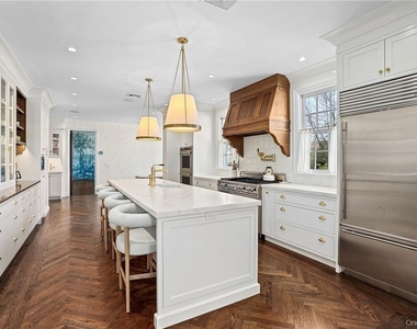 99 Mamaroneck Road - Photo Thumbnail 6