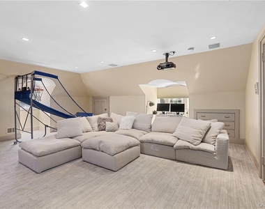 99 Mamaroneck Road - Photo Thumbnail 28