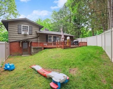 104 Forest Drive - Photo Thumbnail 14