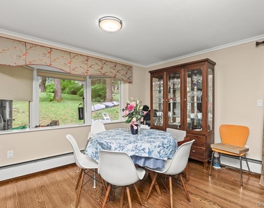 104 Forest Drive - Photo Thumbnail 5