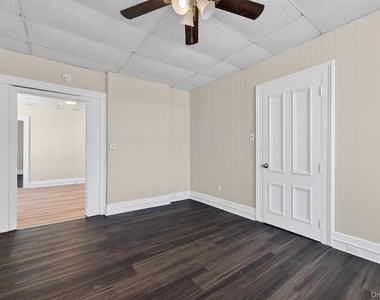 82 Jersey Avenue - Photo Thumbnail 8