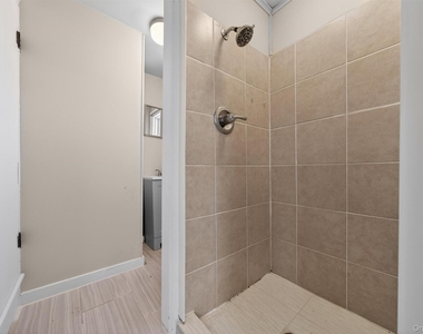 82 Jersey Avenue - Photo Thumbnail 38