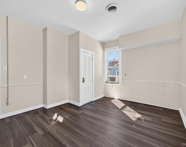 82 Jersey Avenue - Photo Thumbnail 31