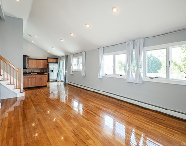 874 Seamans Neck Road - Photo Thumbnail 14