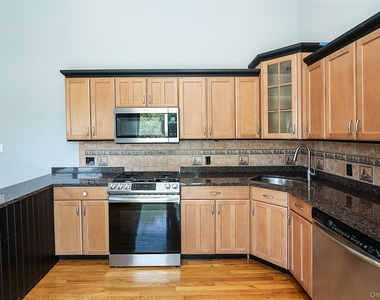 874 Seamans Neck Road - Photo Thumbnail 18