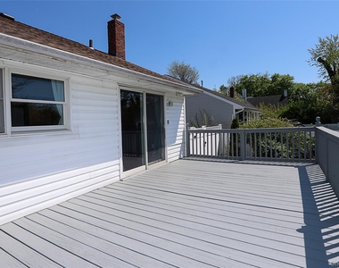 874 Seamans Neck Road - Photo Thumbnail 29